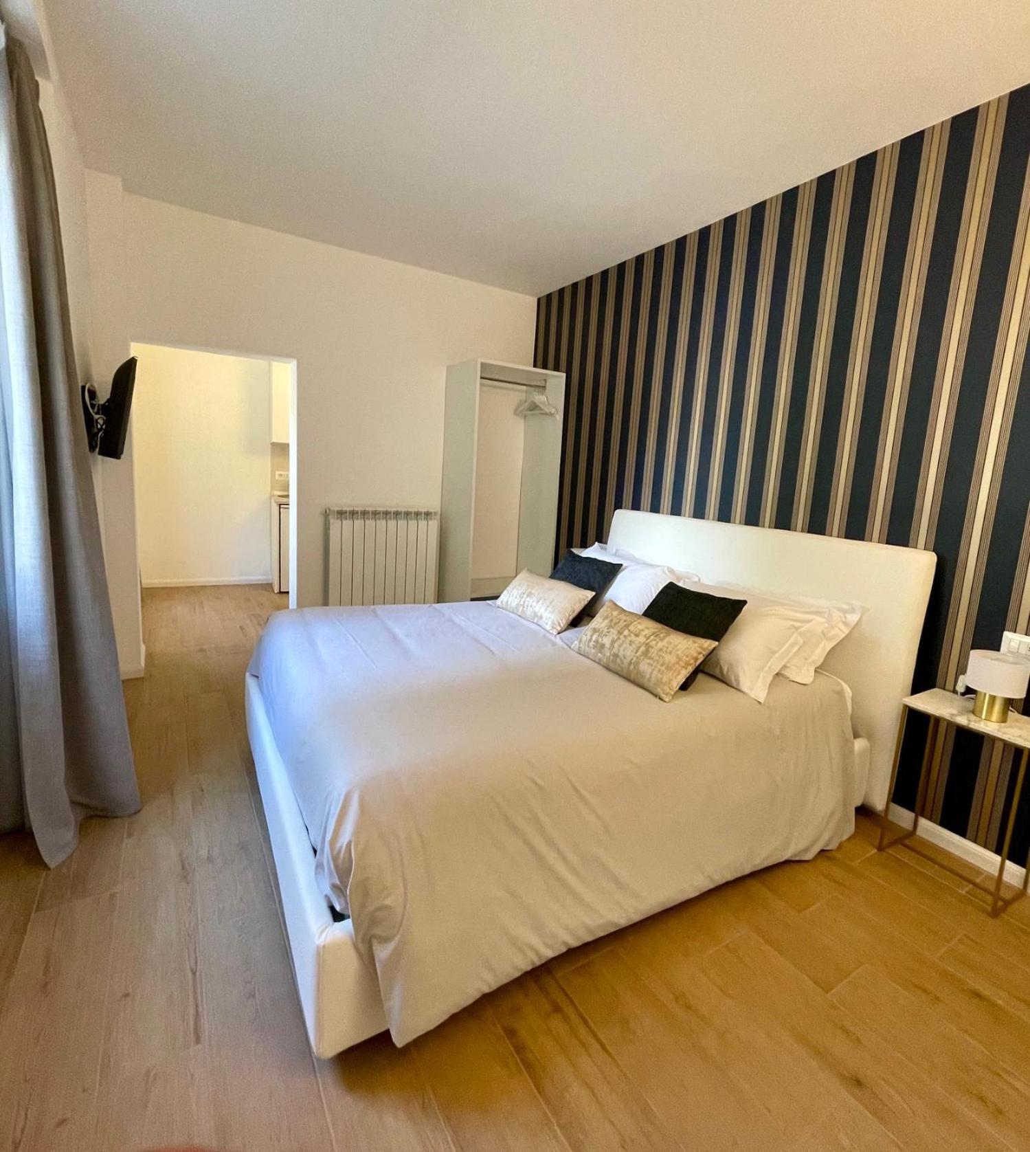 Hotel Baia Di Pare Valmadrera Dış mekan fotoğraf