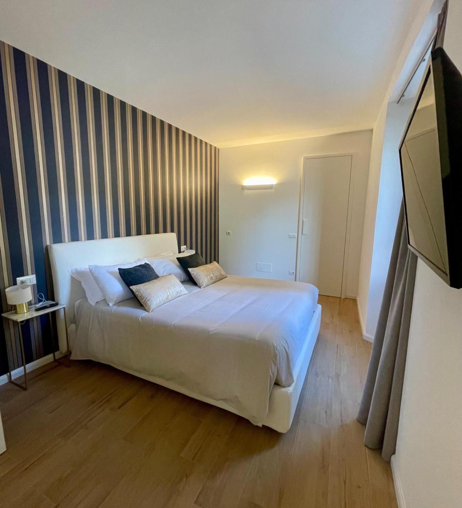 Hotel Baia Di Pare Valmadrera Dış mekan fotoğraf
